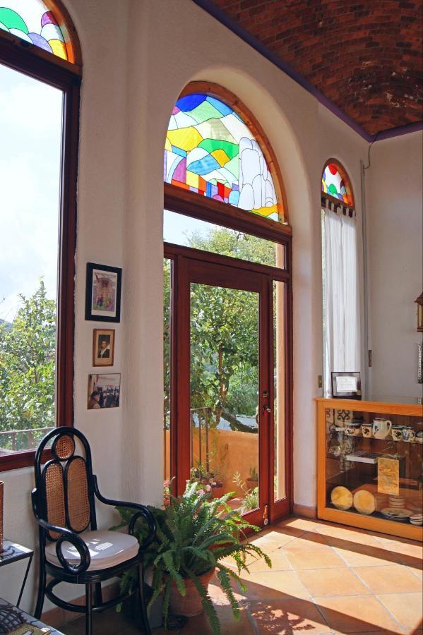 Casa Estela Y Virgilio Bed & Breakfast *