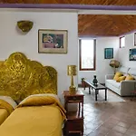 Casa Estela y Virgilio B&B